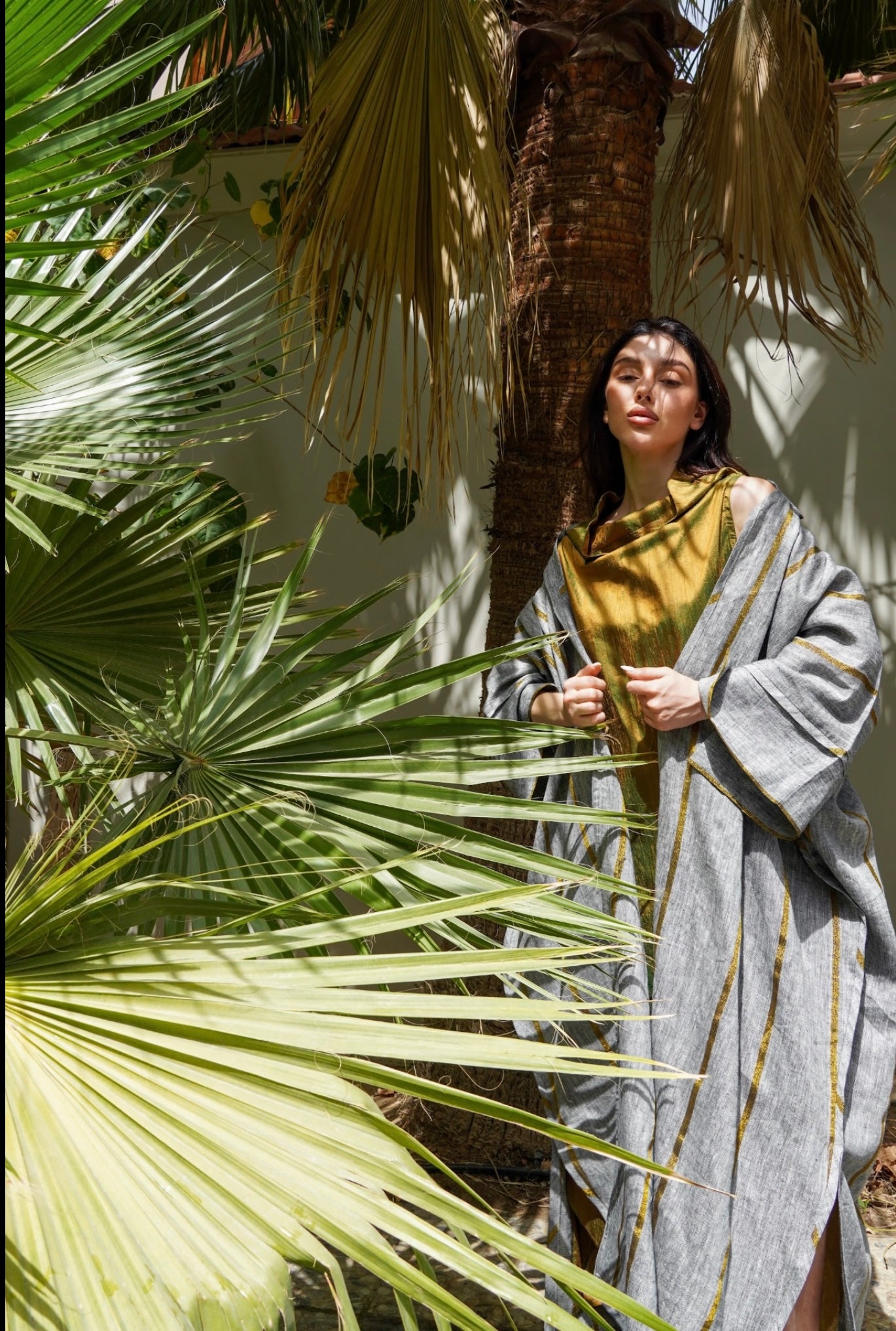 Stripes gray metalic summer abaya