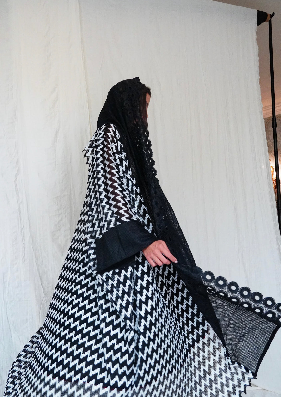 Summer black & white abaya - SF23