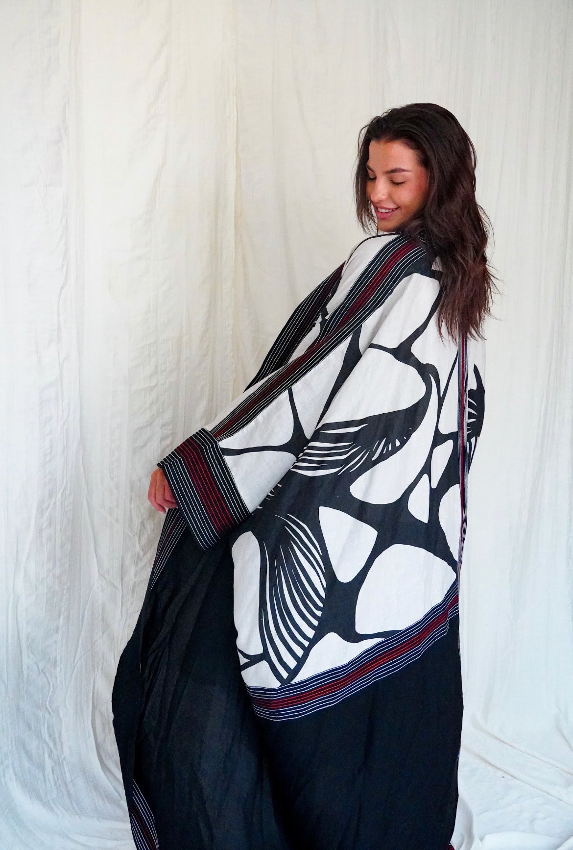 Summer black & off-white abaya - SF2310